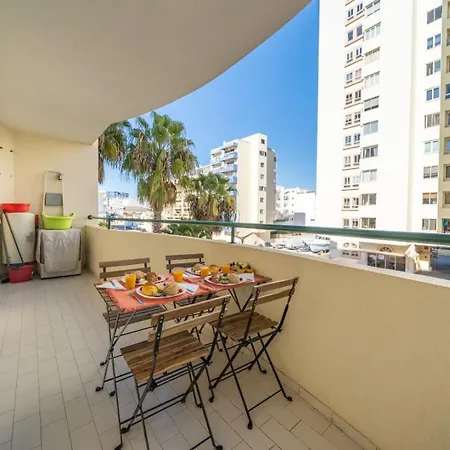 Balcony In By Hostwise Apartamento