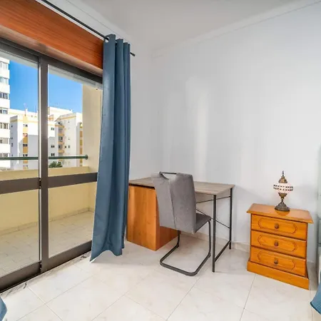 Appartamento Balcony In By Hostwise